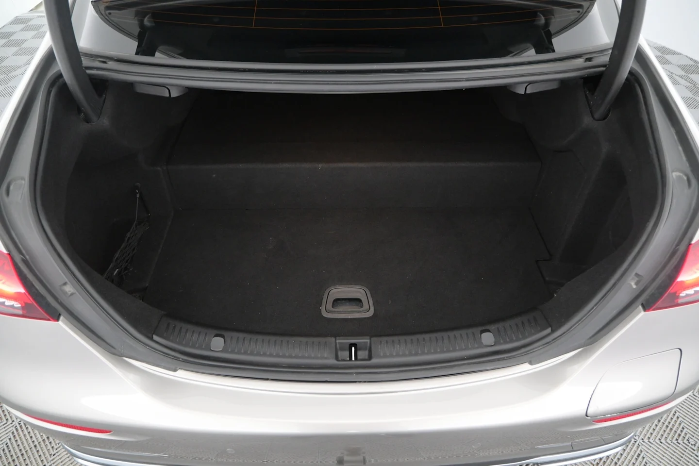 Car Image - 37Aj3VYshQSYGeFjnoV06K