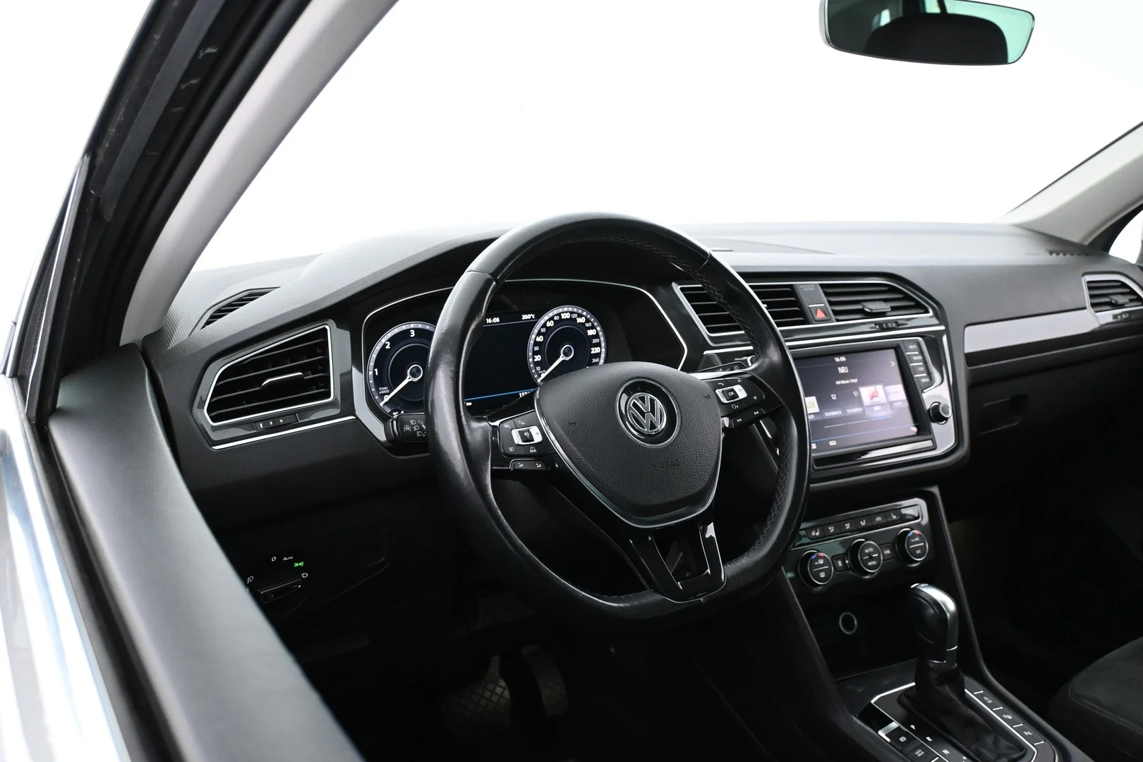Car Image - IJbQ6uRteXcHXLfjbgQuo