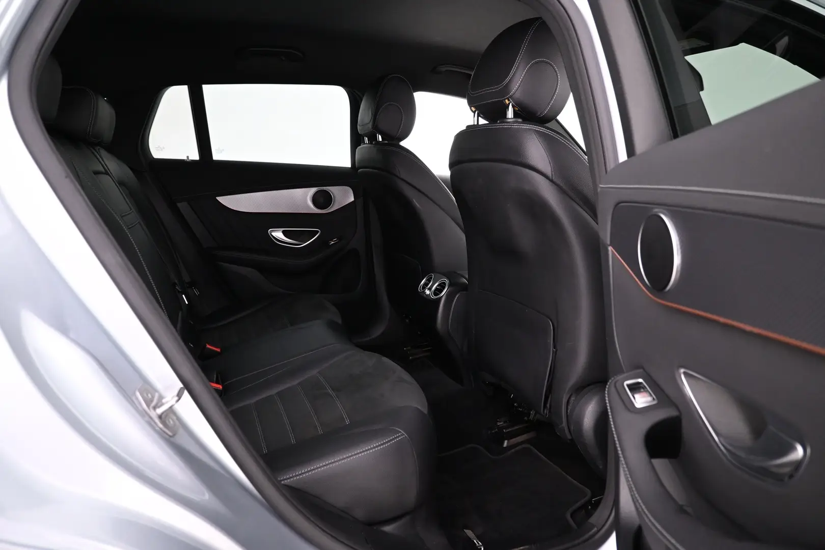 Car Image - UylbAMgni6VPaLYcQJA8q