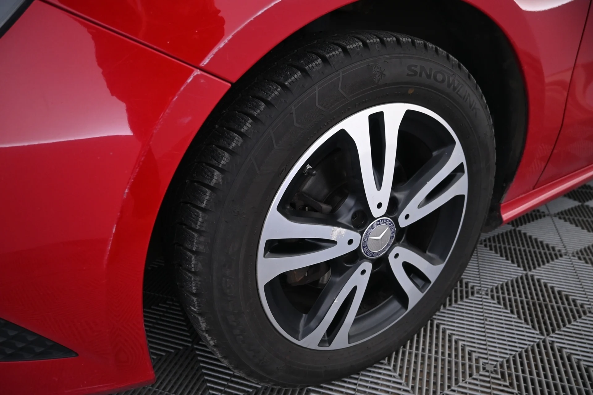 Car Image - 4pH1YVf6CQ5UKvODXJ9RnR