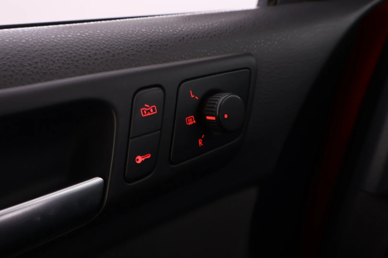 Car Image - 5btwxmljEbyCl0VYGv07WG