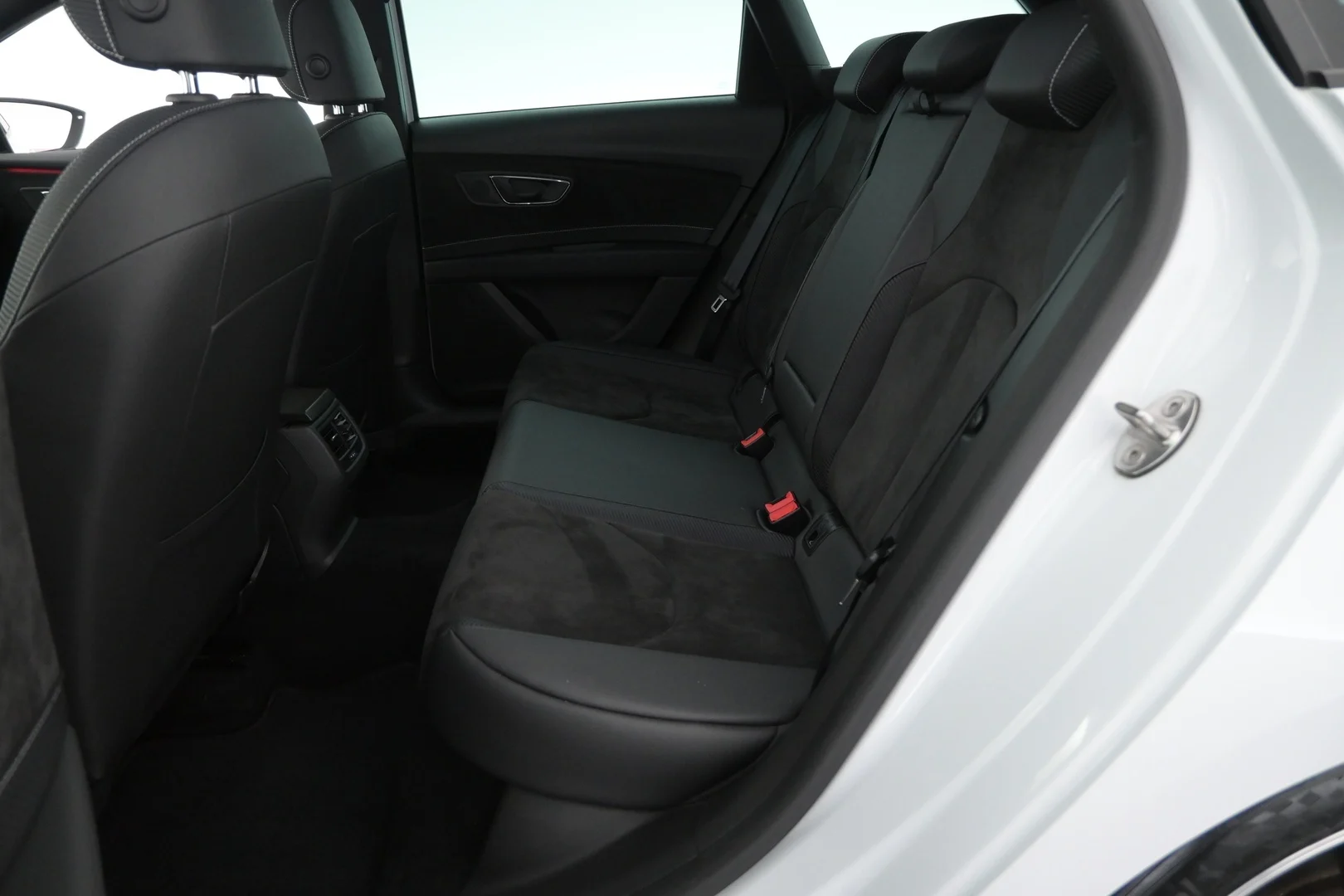 Car Image - 6vAIaqSjMPsIvbXpdZDY54