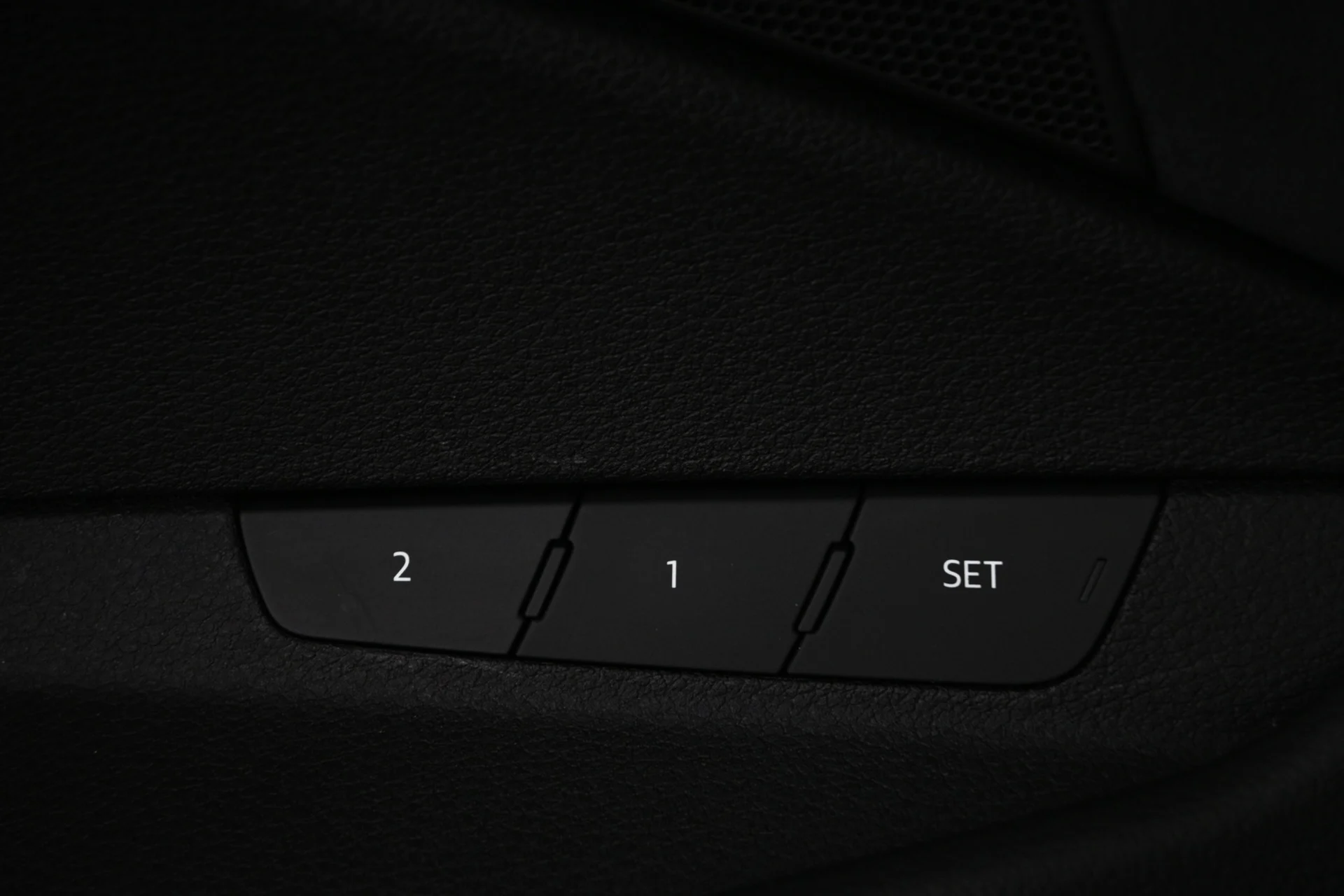 Car Image - 3qwtil7s01E5Mh2bJiHX4K