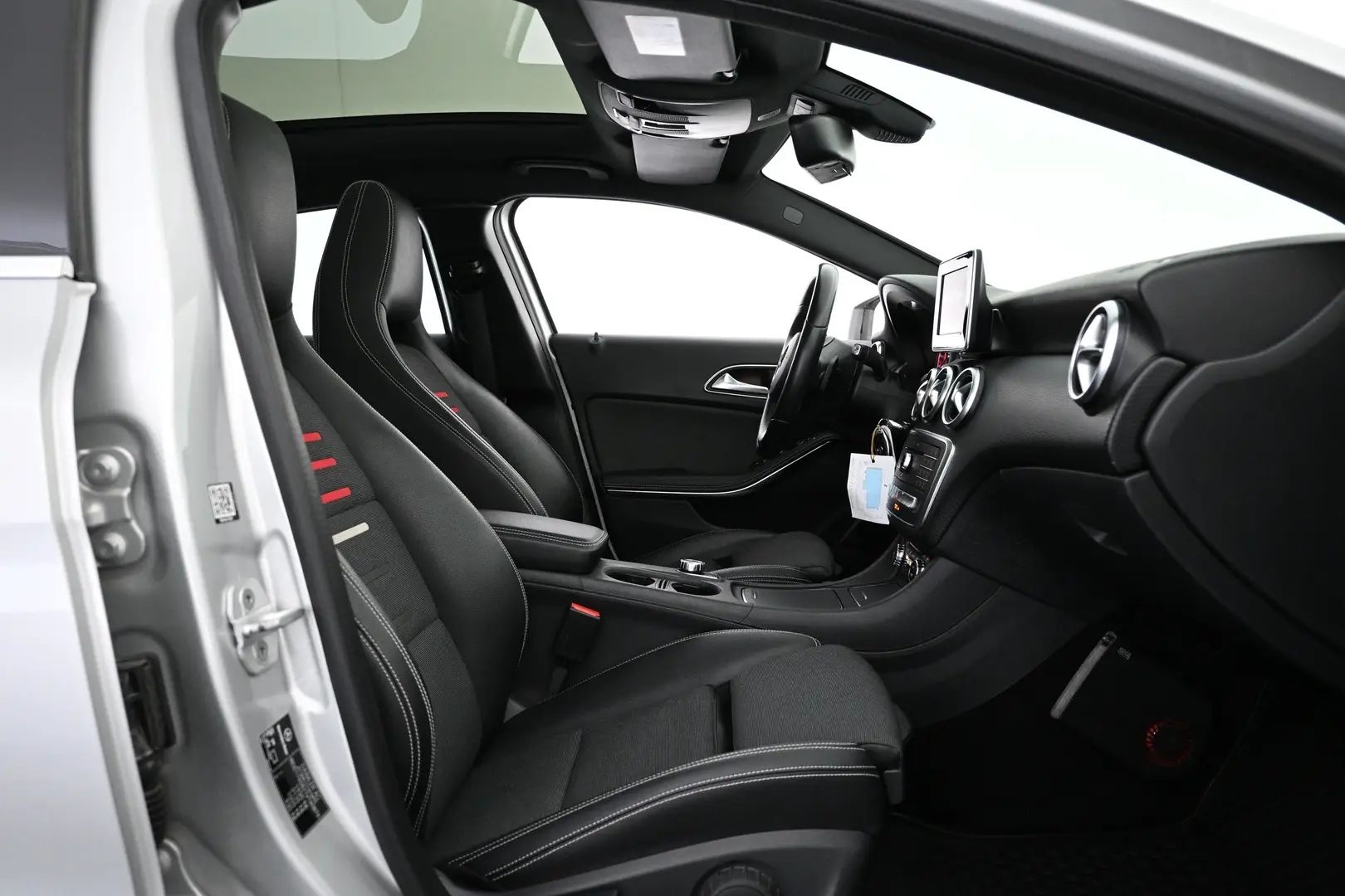 Car Image - 5G3spXUHXqz8JiZ7MhDRyx