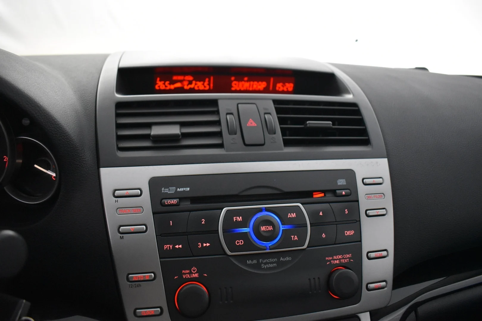 Car Image - 3qQPjJq2GD8cRu7Y3iTfFV