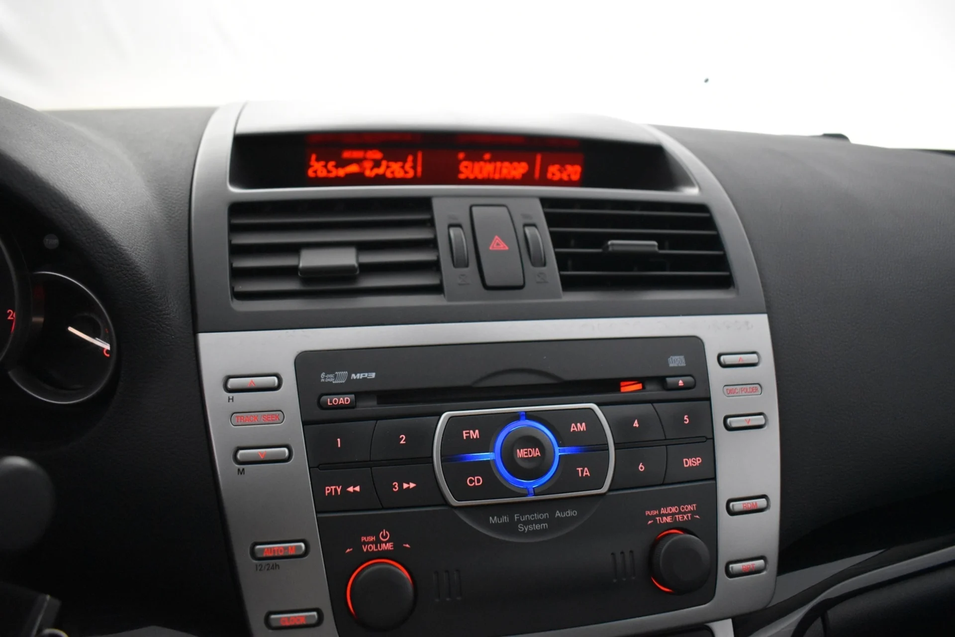 Car Image - 3qQPjJq2GD8cRu7Y3iTfFV