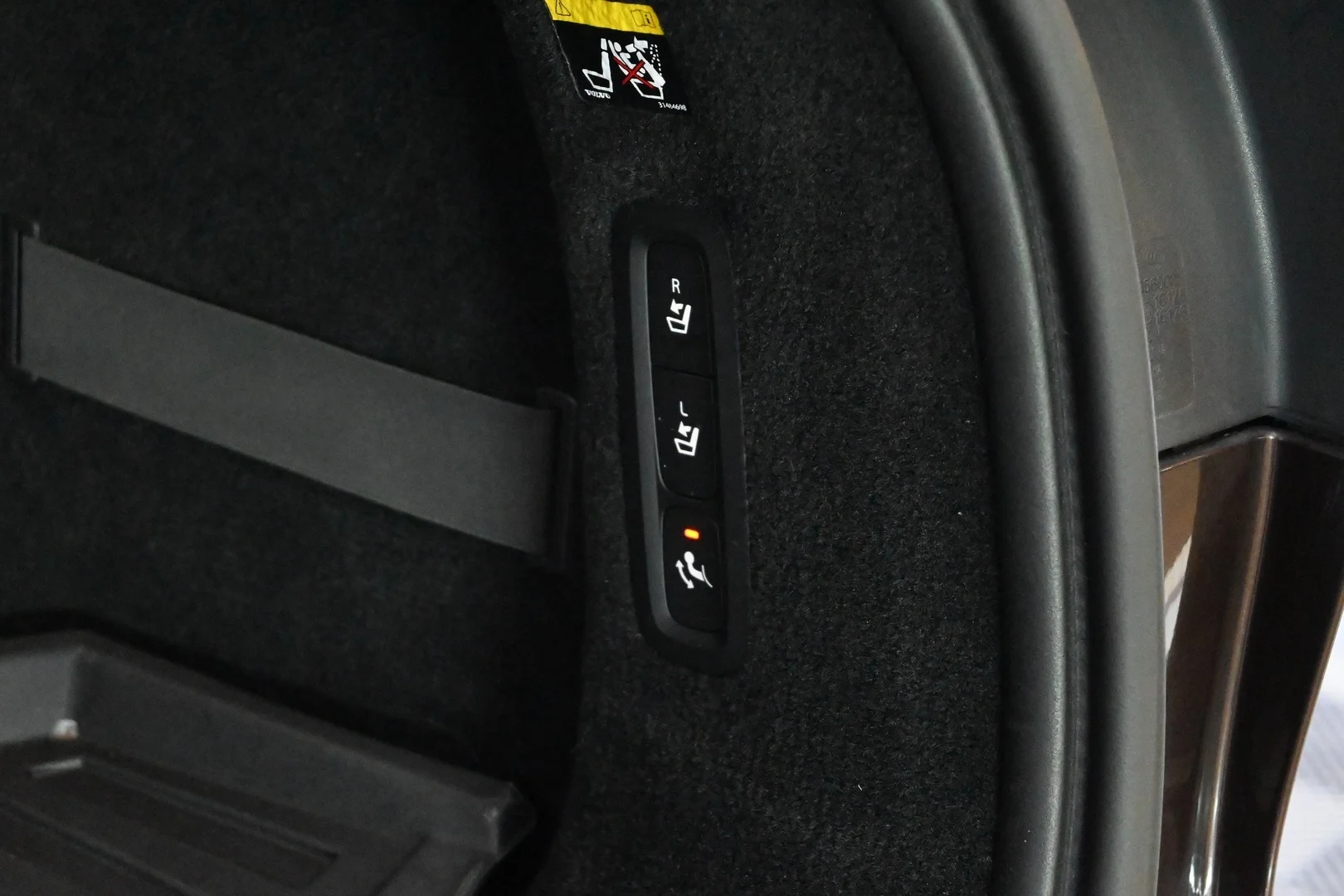 Car Image - 4zanVJC6PczF7OE8FDw947