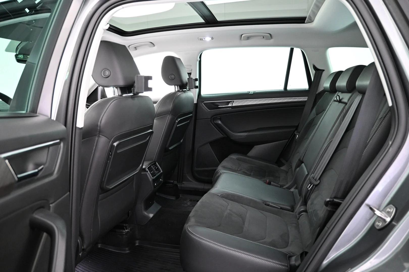 Car Image - 3LAWRwdhqbfCFBoOXEwq5b