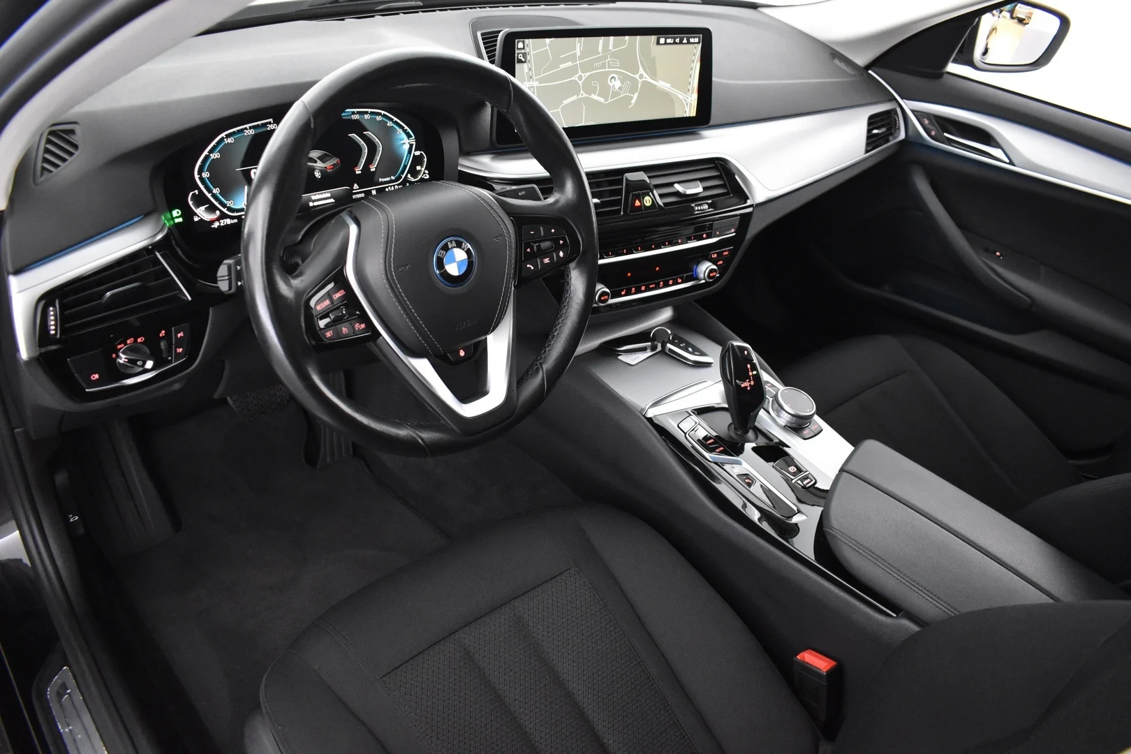 Car Image - 1irmuxXAmUYqIomKOKQ90z
