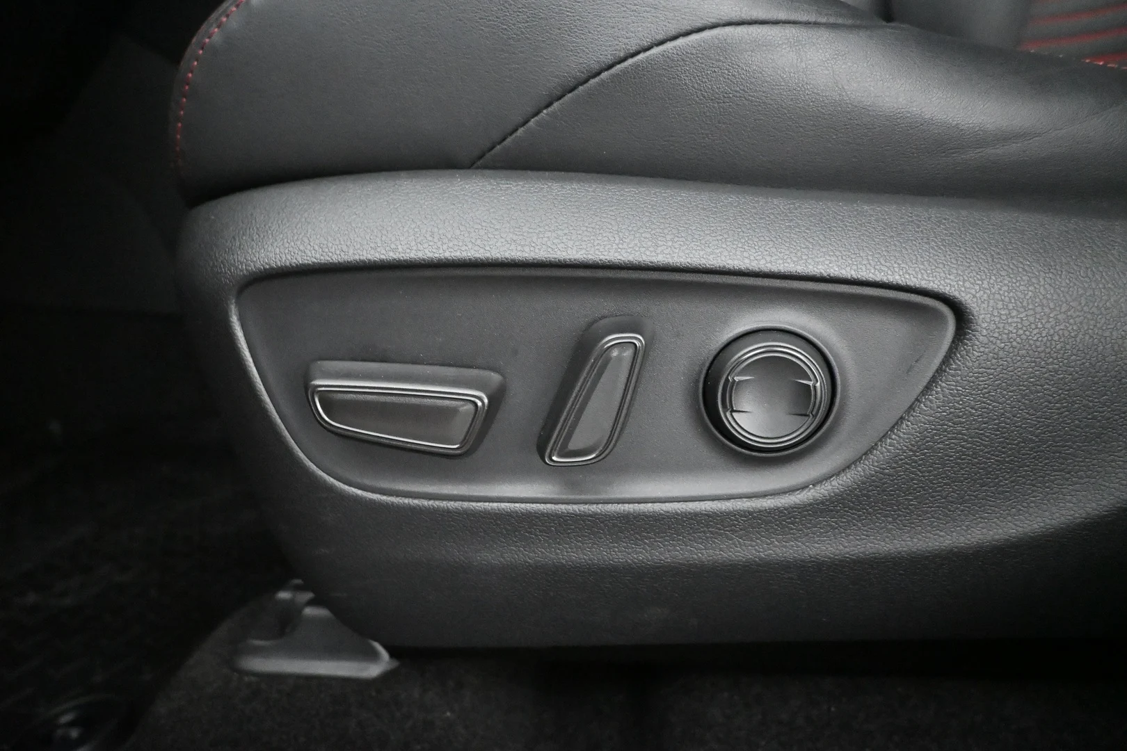 Car Image - 14r7jYxwnQz2dLcu2LDmxW