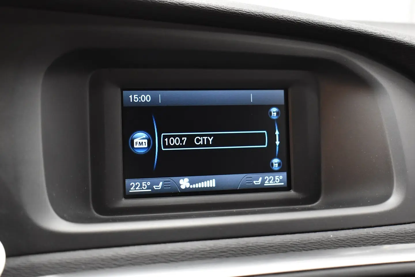Car Image - cry0XoROoT7OsgQas8mGt