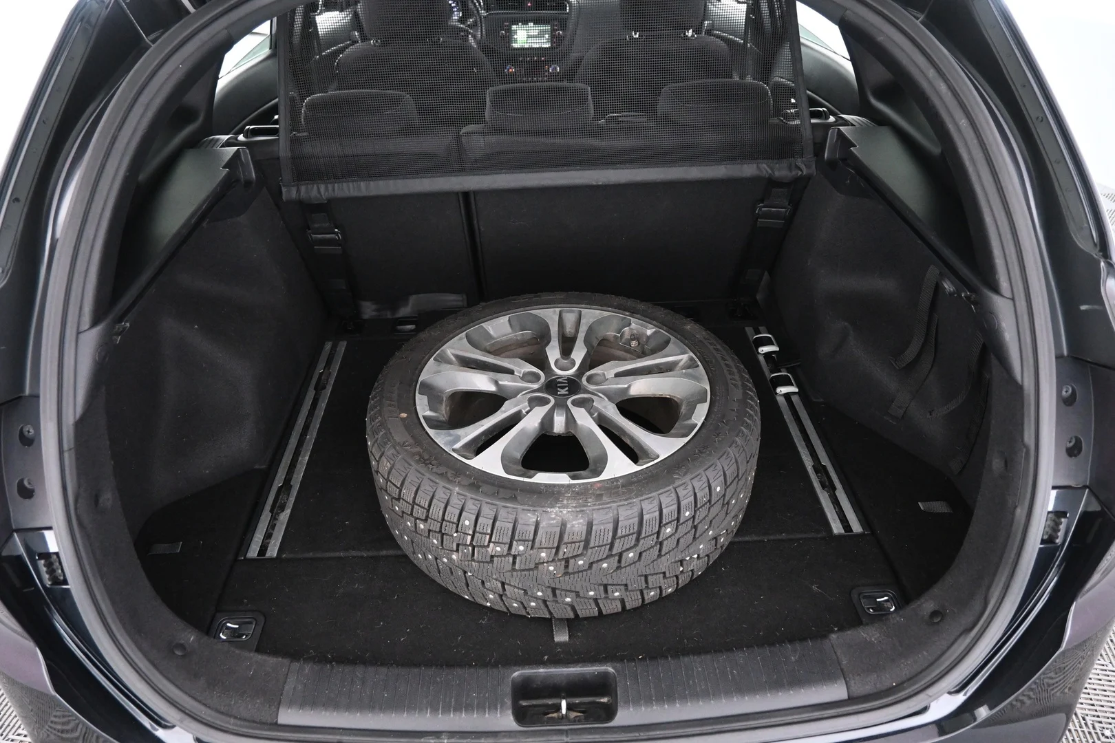 Car Image - 28wdxzwHcgG1YMsmSOGKlL