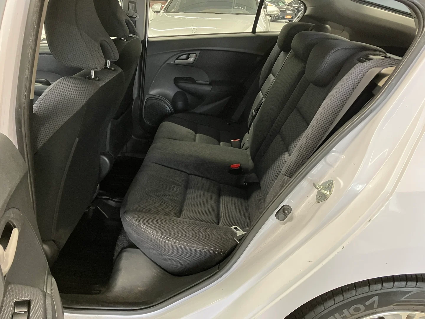 Car Image - 7vzN0IjNXw4KY6N8hbqsdC