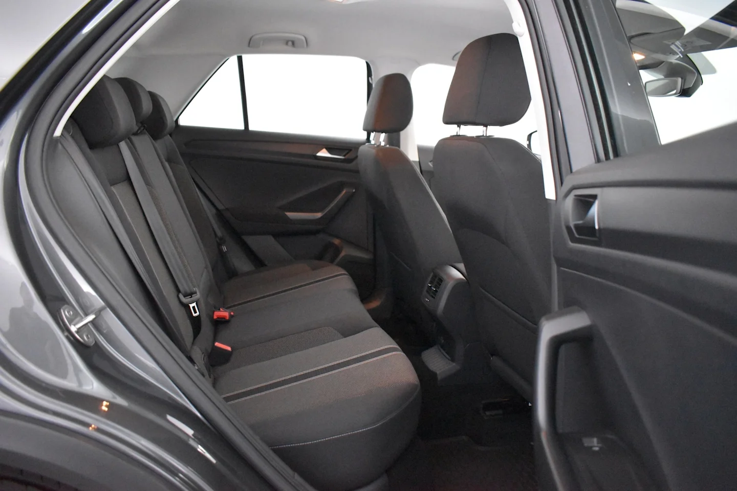 Car Image - 2kiwHKR5TmNsJbwwJdTpy2