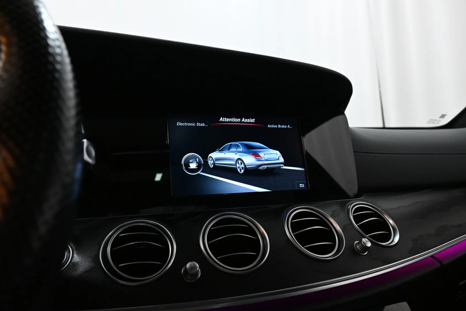 Car Image - 6rJvEPAIaPAJjDsv18Oe7v