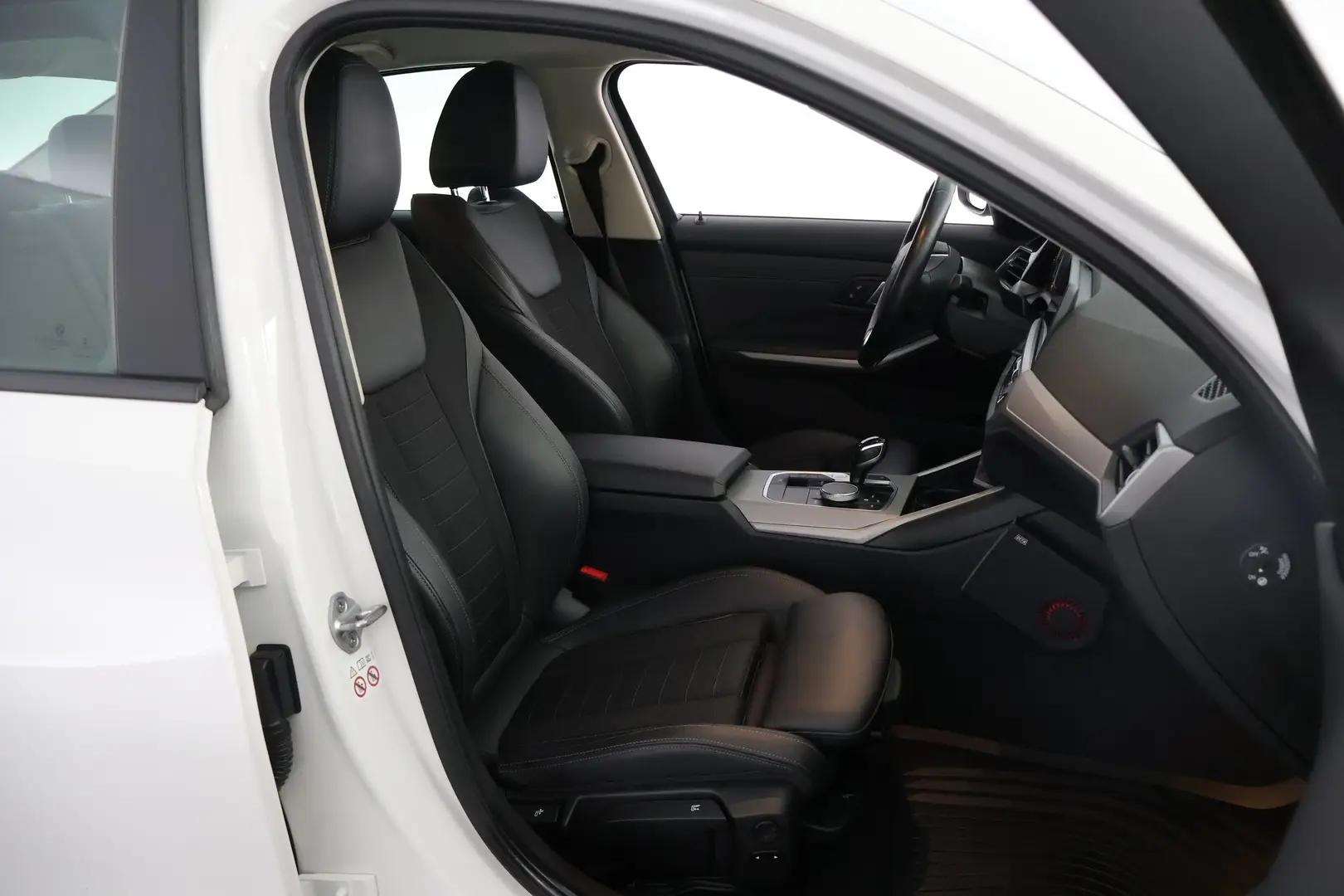 Car Image - 20qDg0q5vj9DBIGDnSlyBb