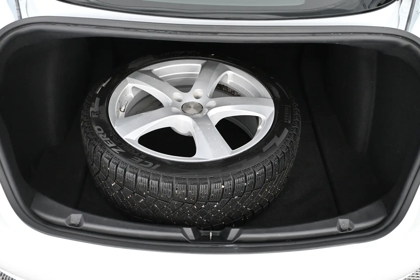 Car Image - 70kaeYIlcBuawUY2kAV0uE