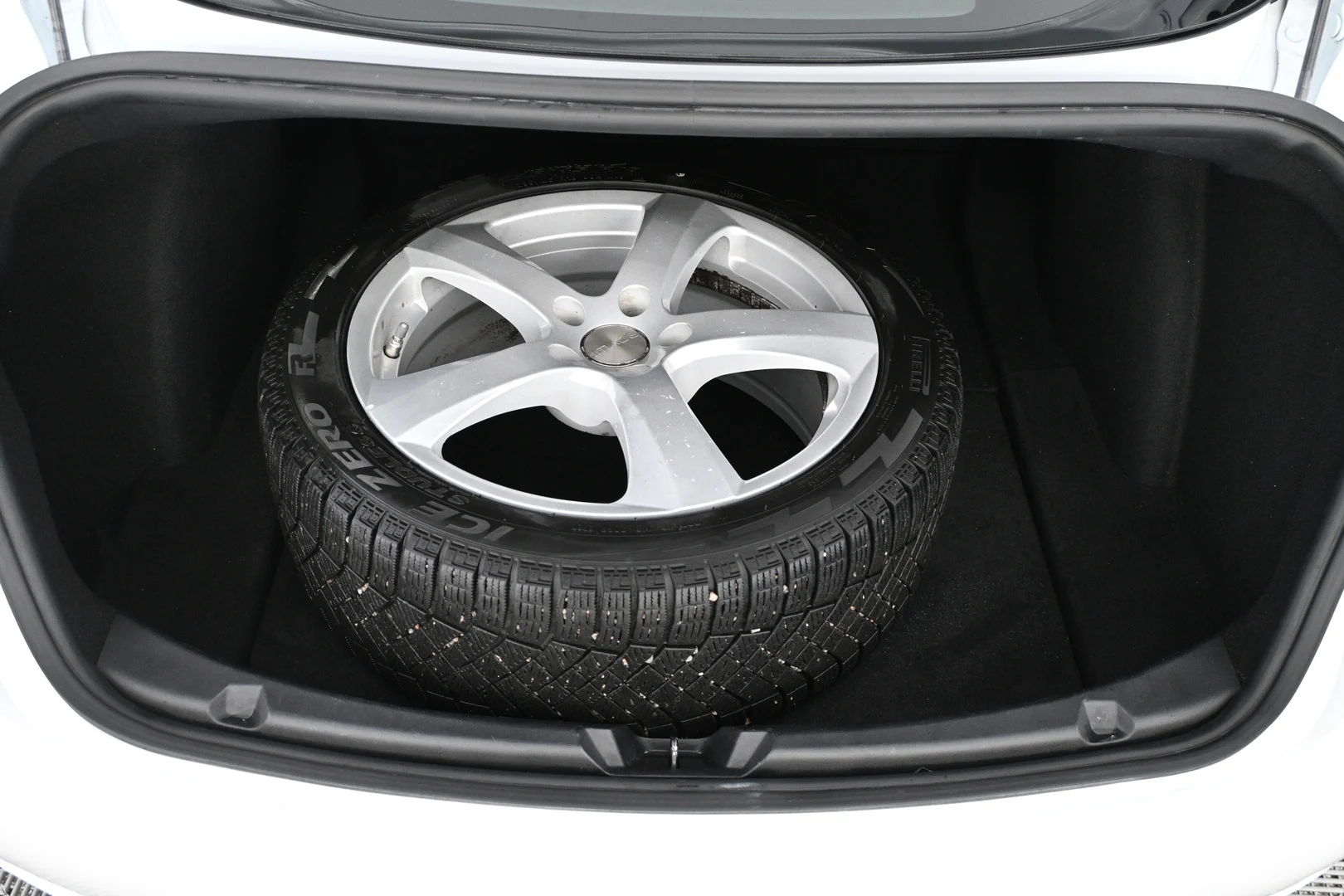 Car Image - 70kaeYIlcBuawUY2kAV0uE