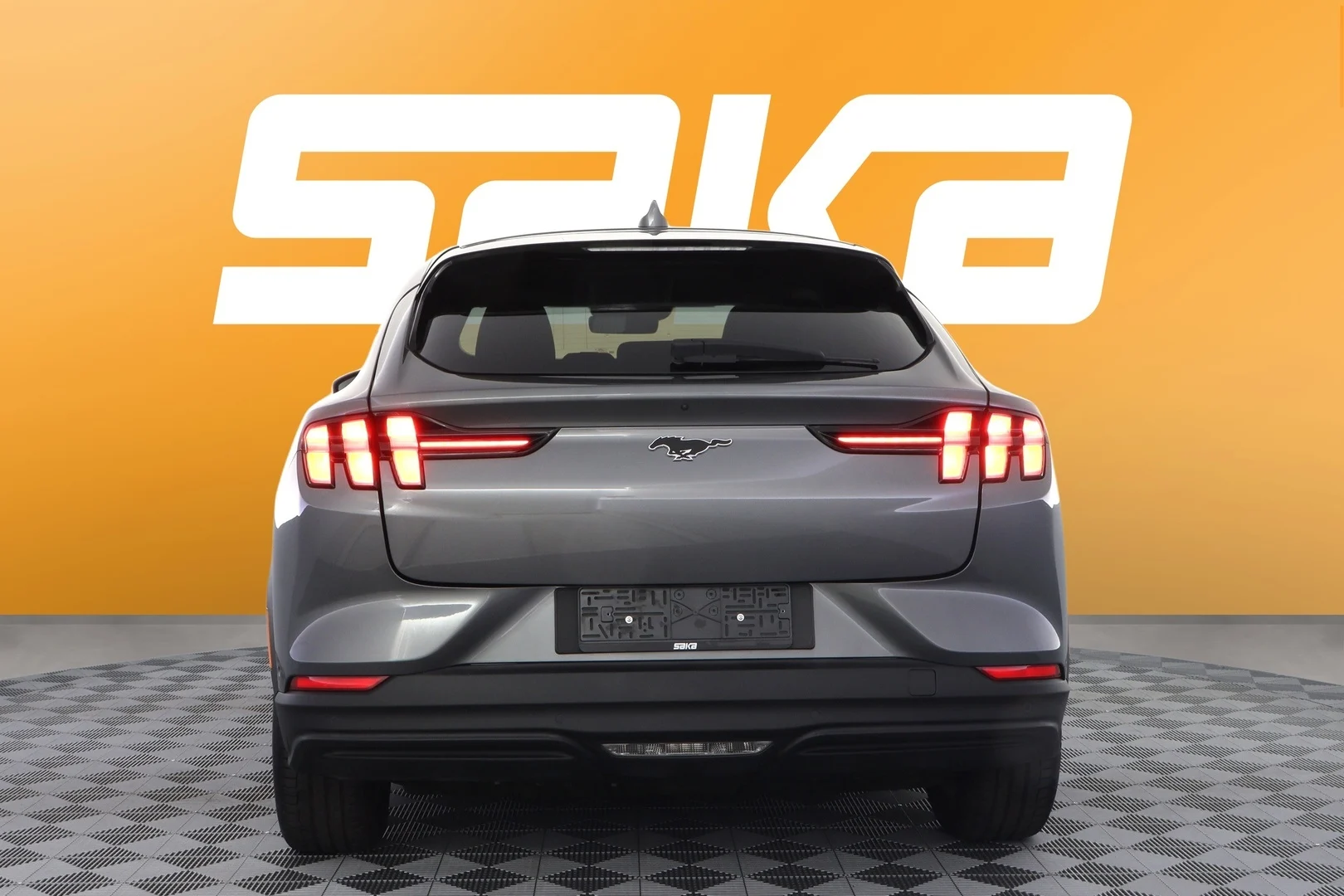 Car Image - 3qnSPo1Rh6ixFzgmK5P8iT