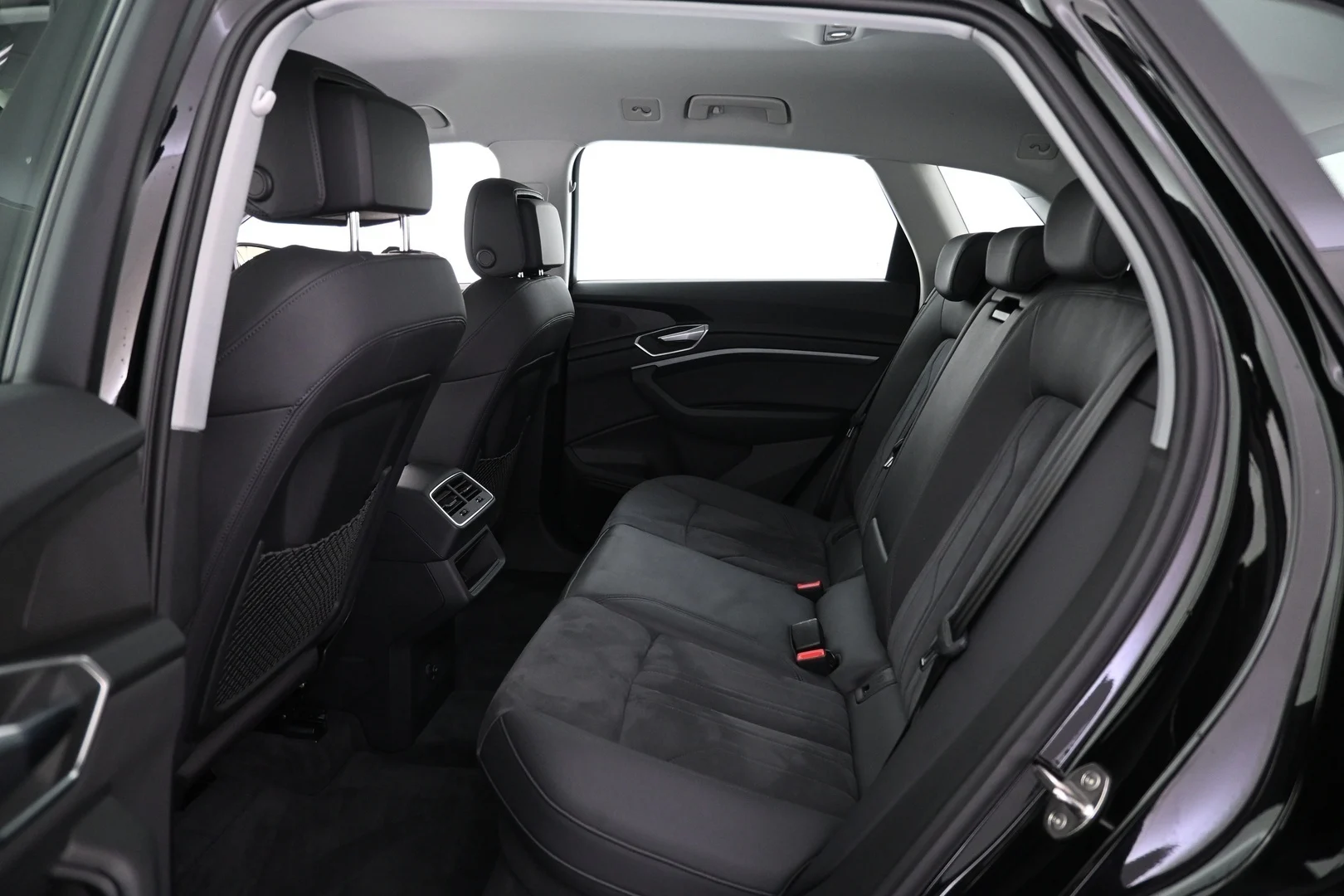 Car Image - 4aiLQrlfhmp1u55onXoaTu