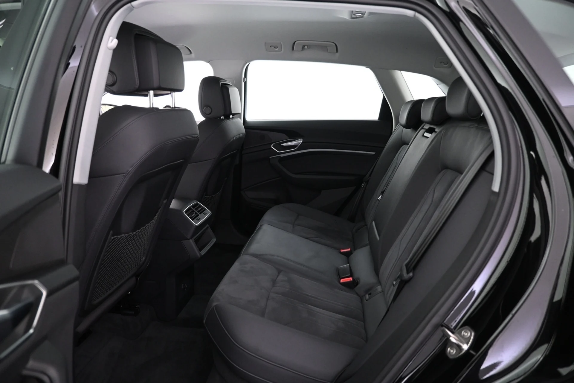 Car Image - 4aiLQrlfhmp1u55onXoaTu