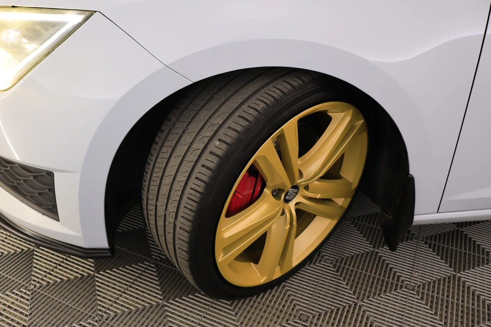 Car Image - 1a0fR4lcfYqEjvgjvE77yp