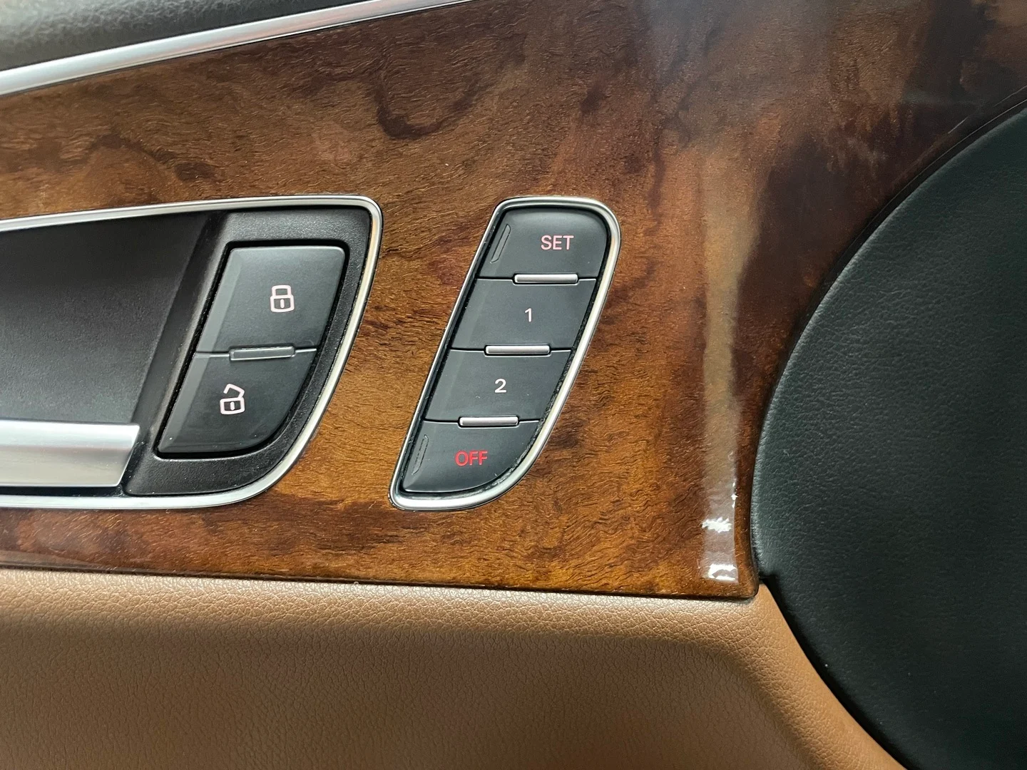 Car Image - 6JI6Ua9BB20aoM6xz8ZYy3