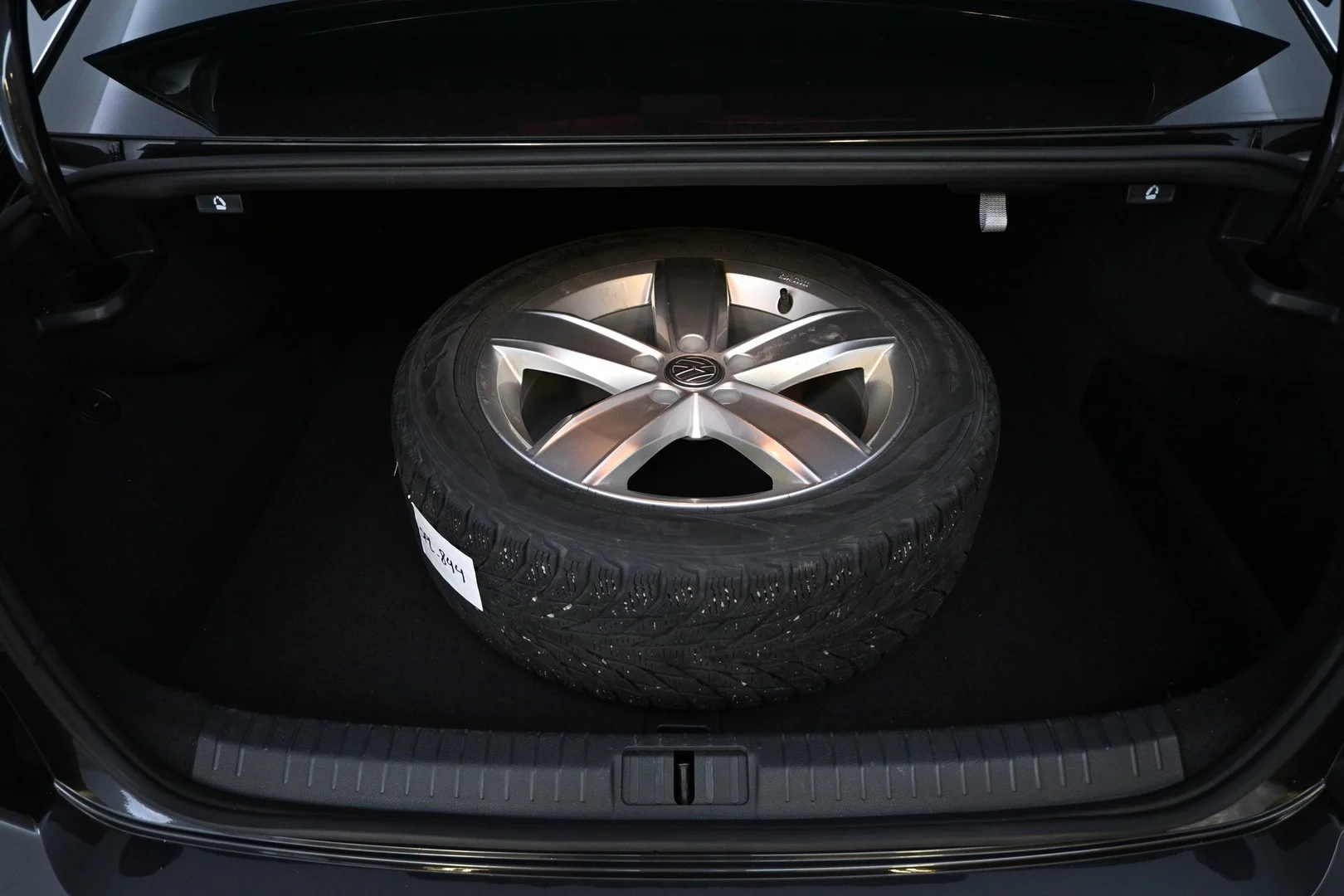 Car Image - 20S2UE41TiDYMDDlW1Pm25