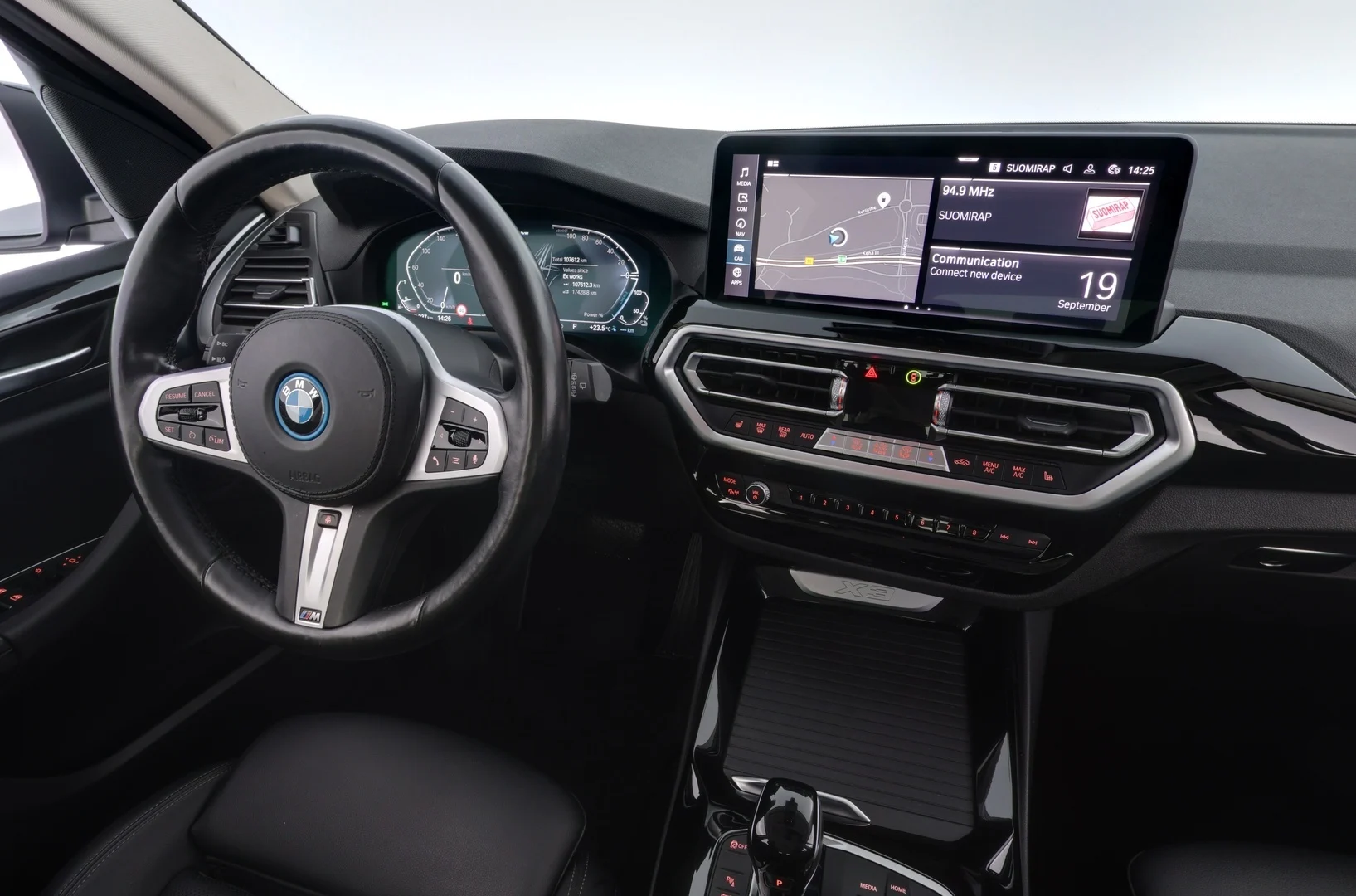 Car Image - QrAamz4UxZJZpAgI8Qyhy