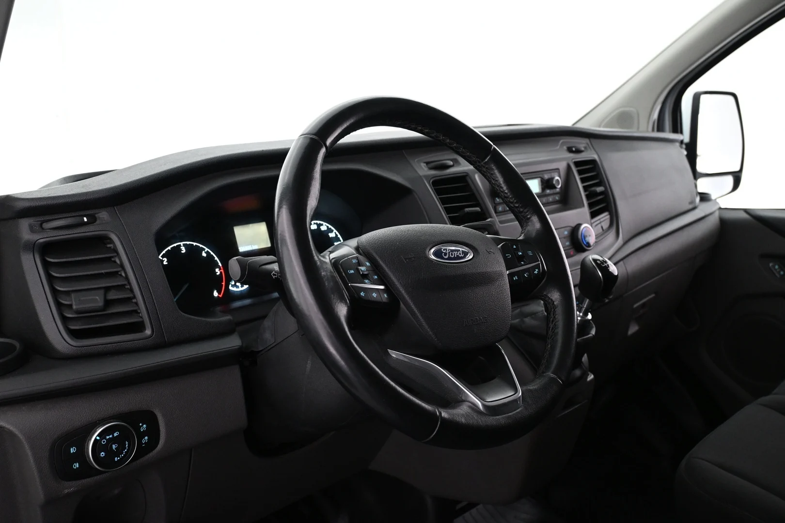 Car Image - 2NfKCSR5GGfDW5wBDlSYTE