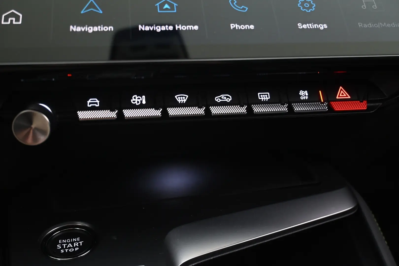 Car Image - 7soDv3Ch61lcMbH809zU12