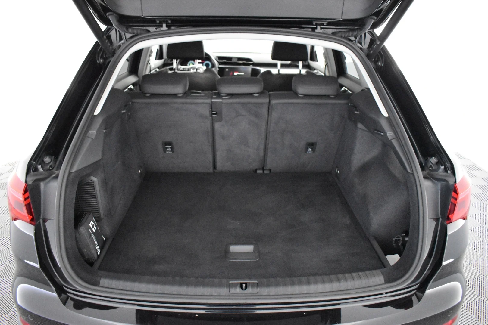 Car Image - 6Otju4M7y9KUY5xBwK8Yk5
