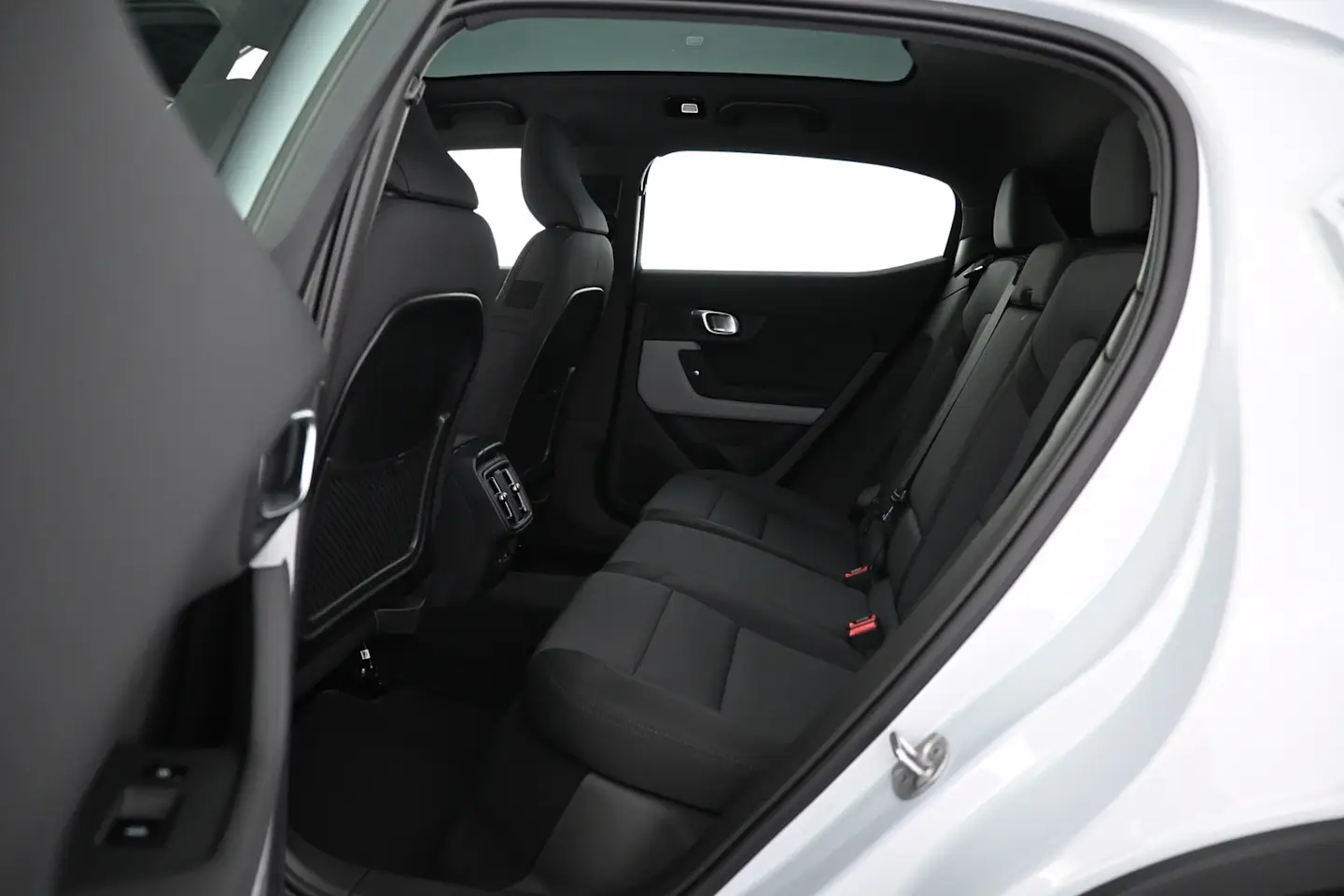 Car Image - WCKyEU7Kmb12rhhoJezgB
