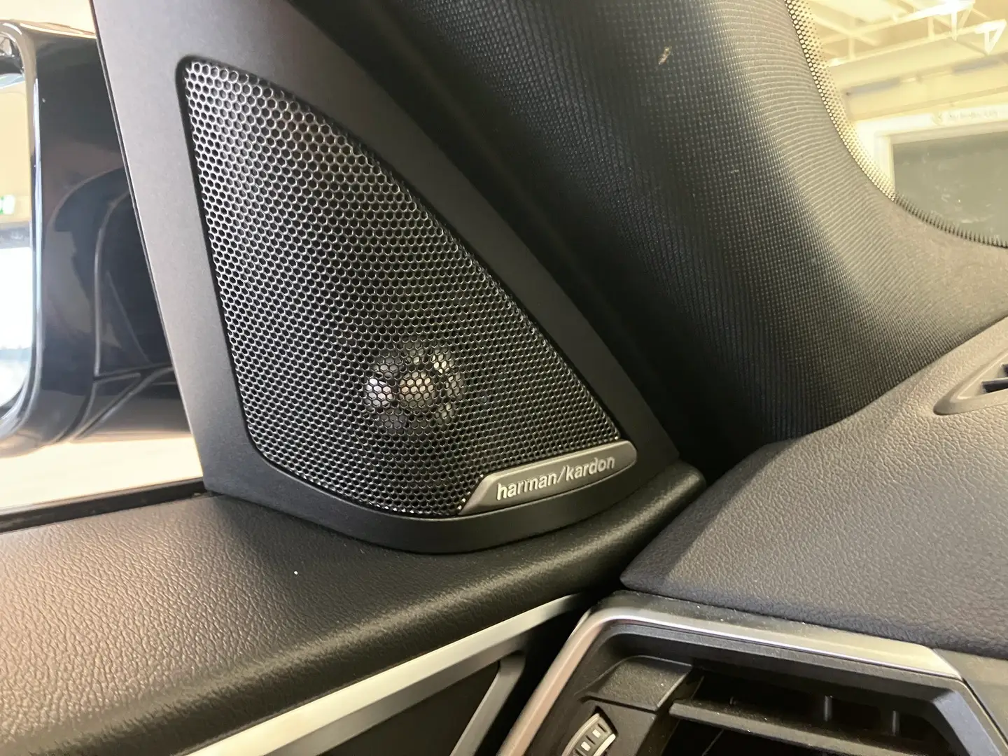 Car Image - 5xazlHRtHBzDZFM9twmmBQ
