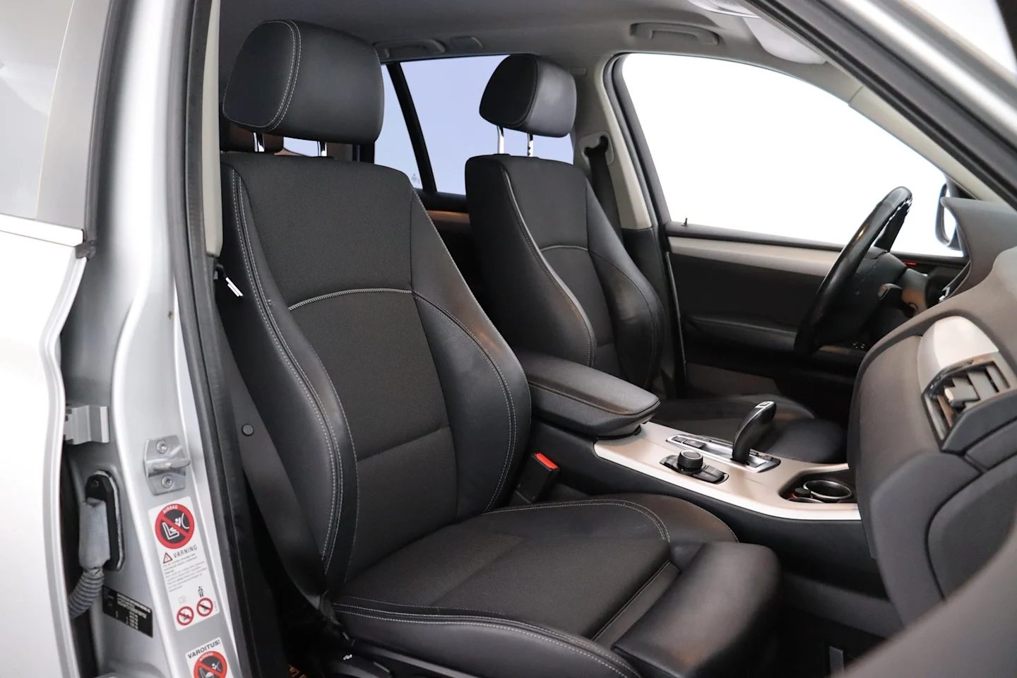 Car Image - X4Szc5fkUzPqg0HwNuQ8F