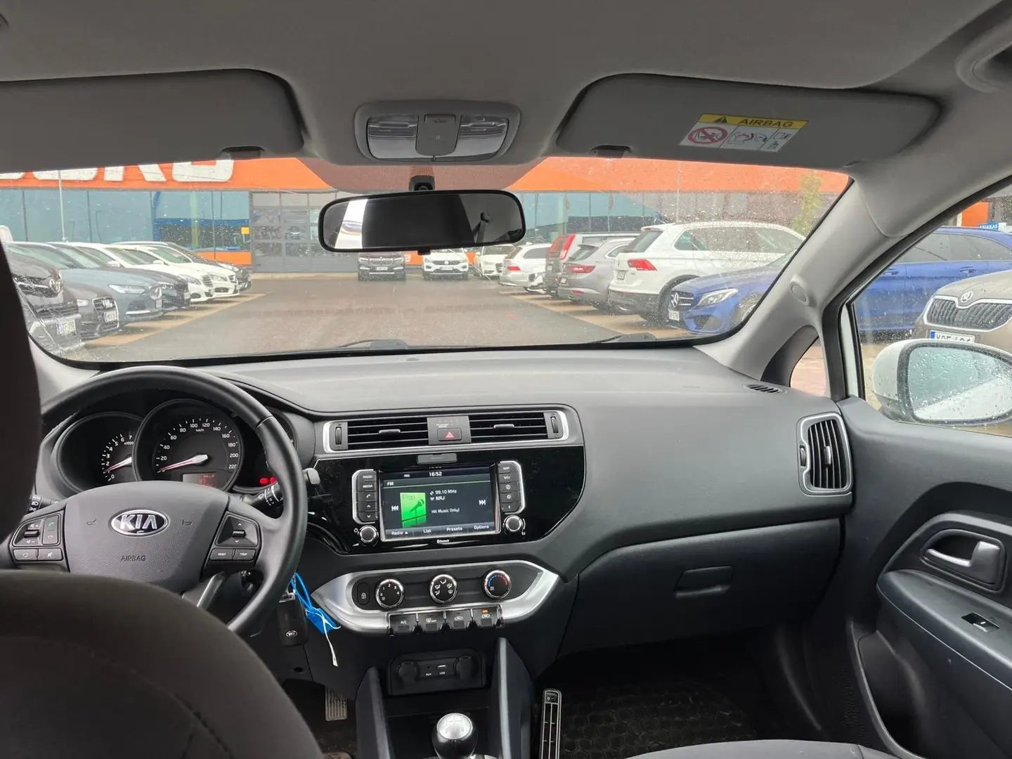 Car Image - 3Ws4biXW4TxVkA1rdyf7dW