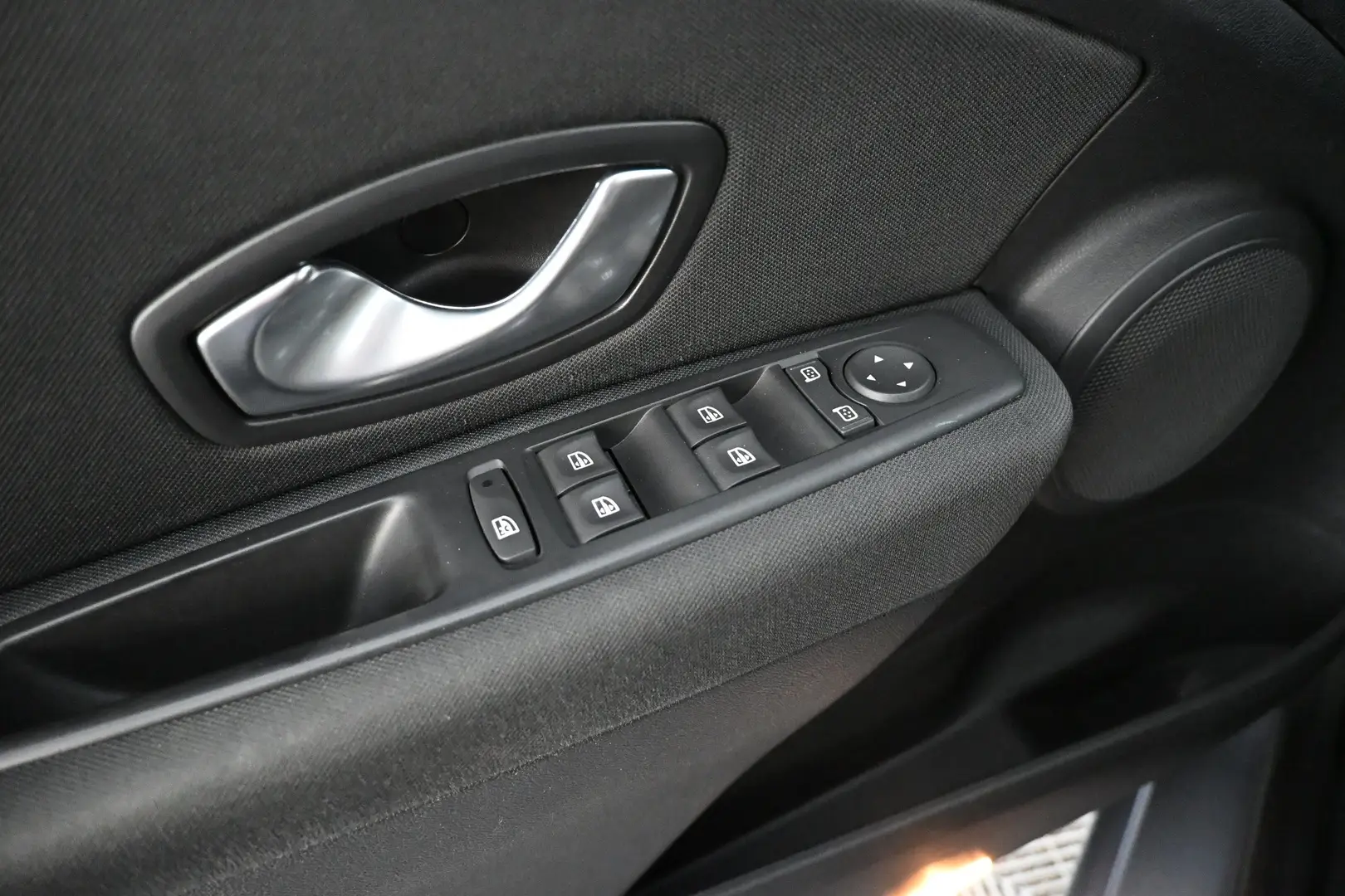 Car Image - 6eMO79EQQ9EOrKfZRTyrrT