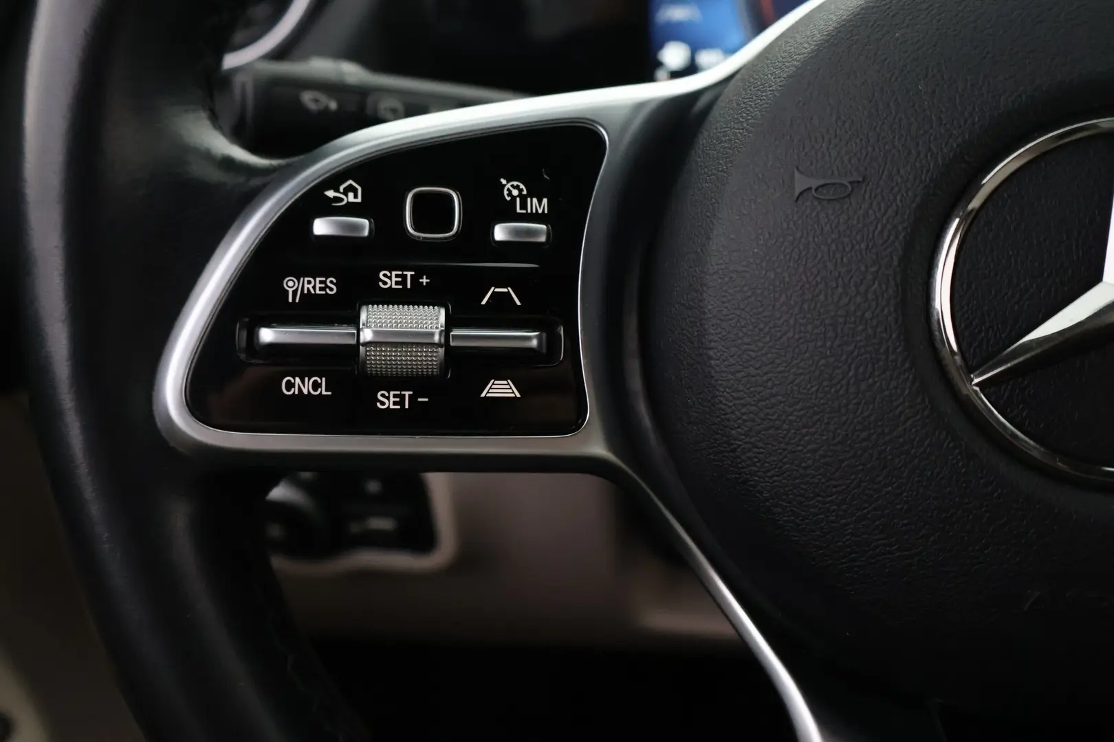 Car Image - 30gPjhBa4MxeWAivRdTW1z