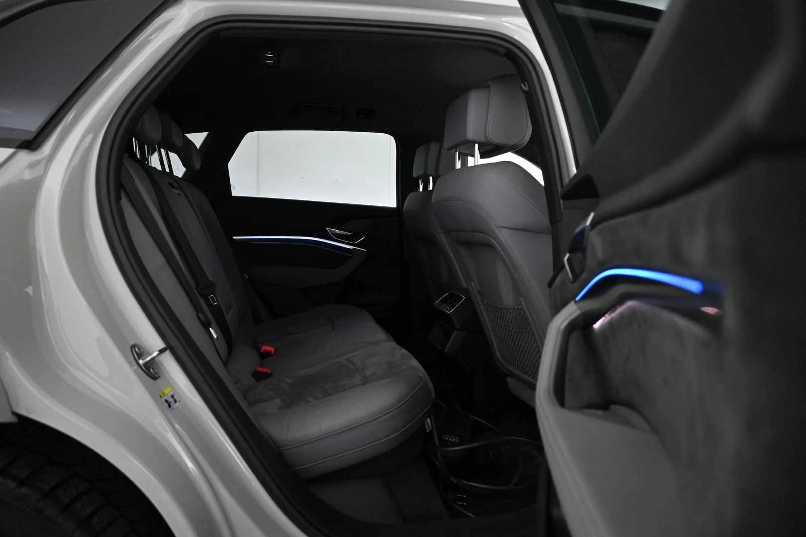 Car Image - H1GAqbb5wSGXI3Ox2HtBd