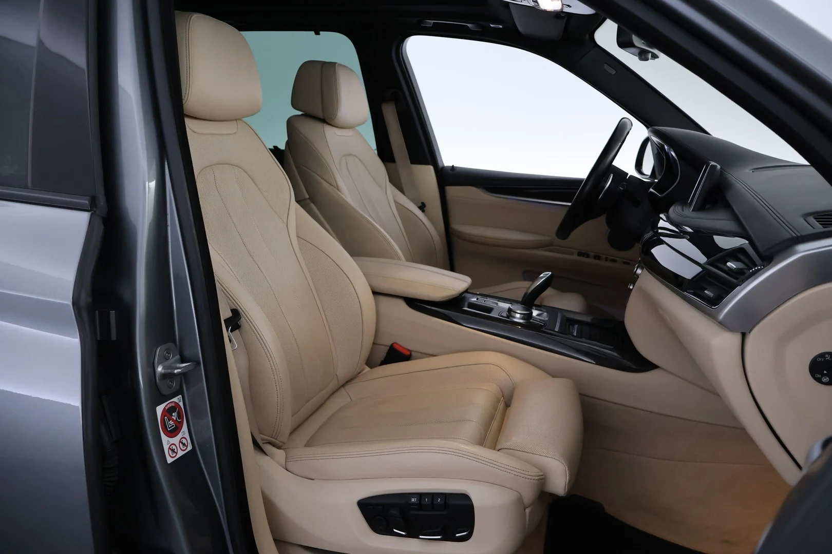 Car Image - 6oXDktJs0hZNKGpNmggSUm