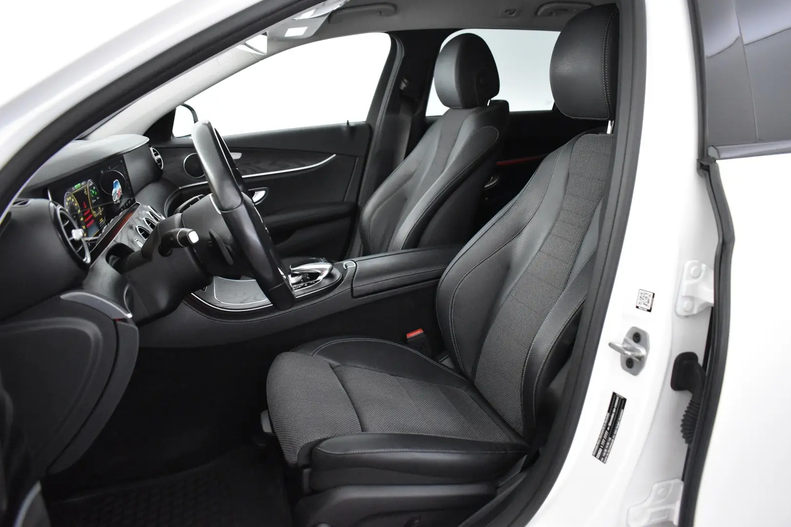 Car Image - 59yOnBOSQyj6r5CyfC3q3B