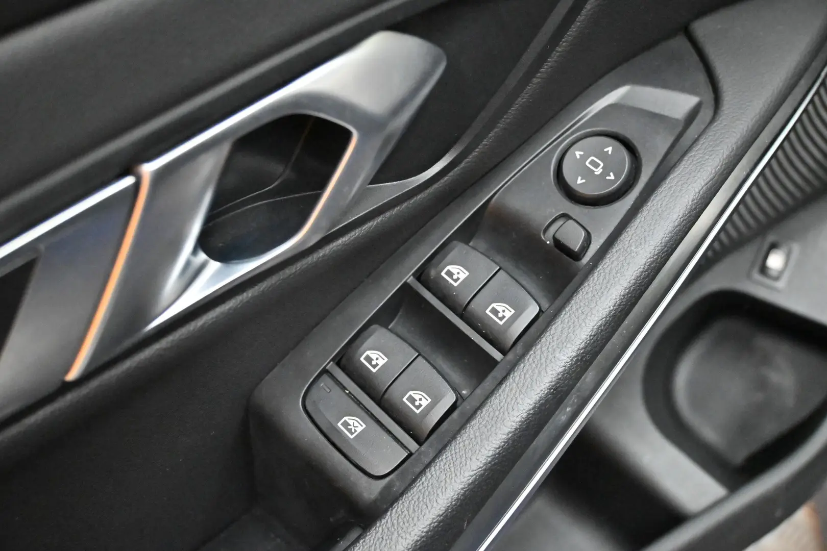 Car Image - 4TJWIZKplAoY1ov1IbxHOj