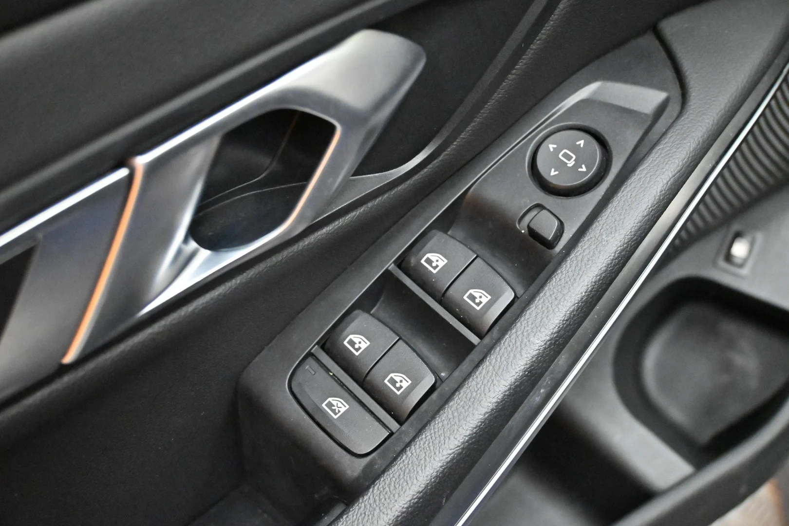Car Image - 4TJWIZKplAoY1ov1IbxHOj