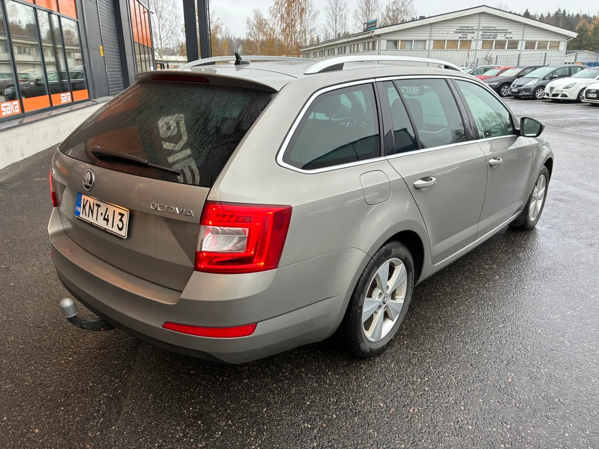 Car Image - 7mcxJ9XxqjRHrLxQGRjItB