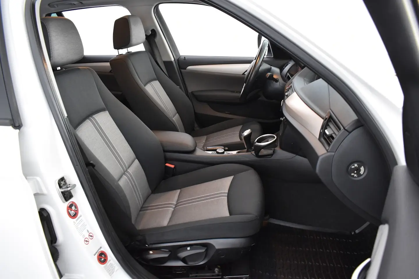 Car Image - 2WQxy27TrRdRCW9DTMuYqi