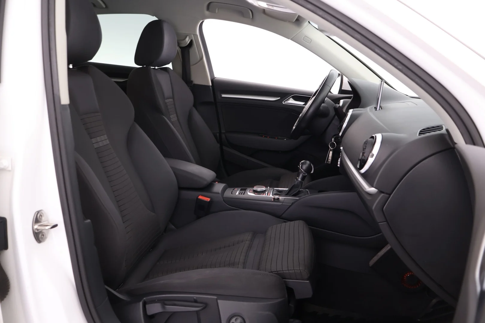Car Image - 5trsGdEHIjB2QAB2UK1VcL