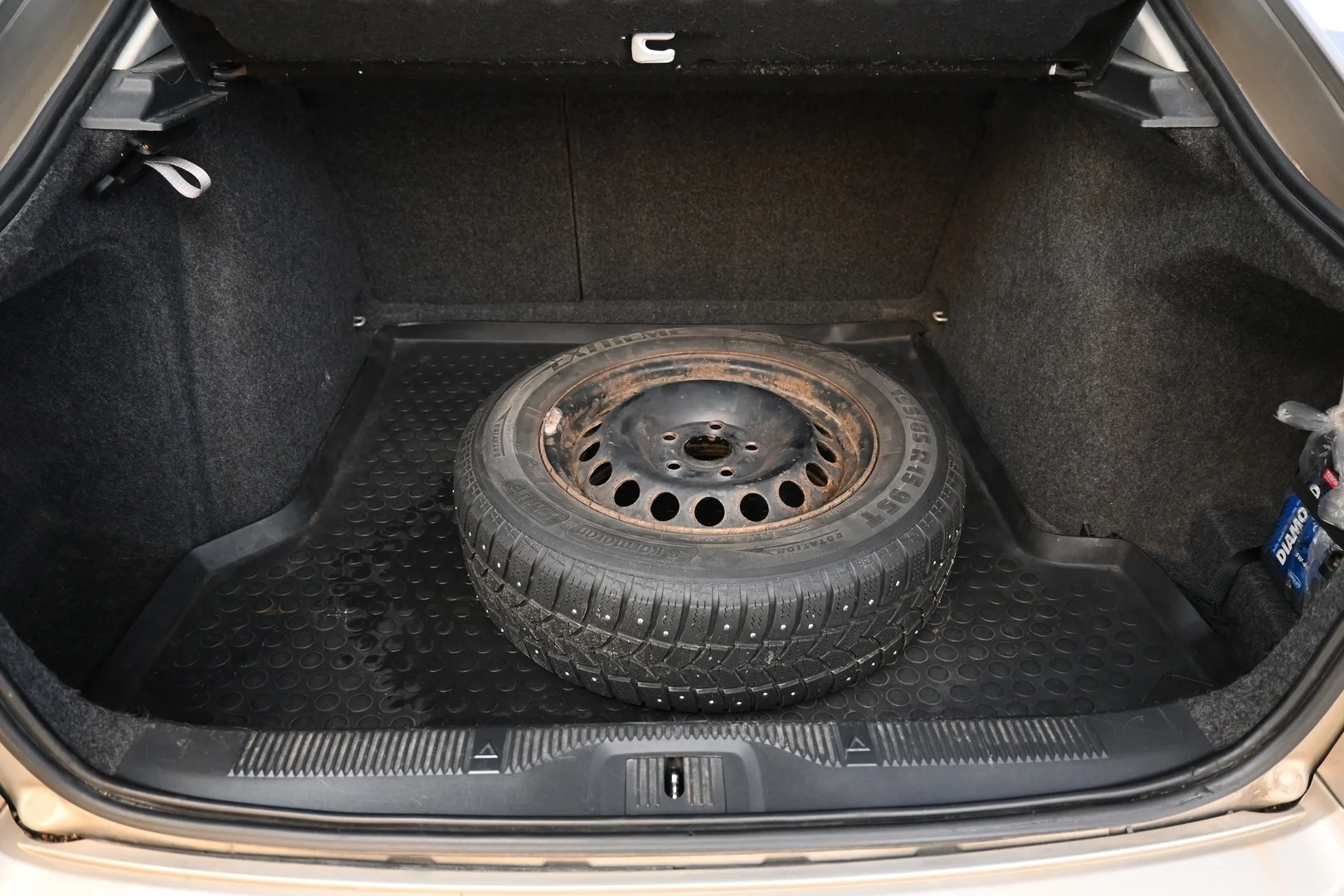 Car Image - 6IlfrnjFu2UryQA2rGWwcJ
