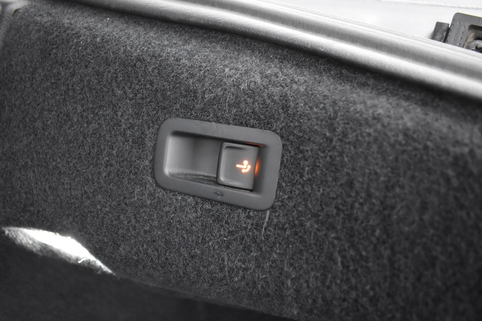 Car Image - 2pai29HWUP5X9I6TNGUslb