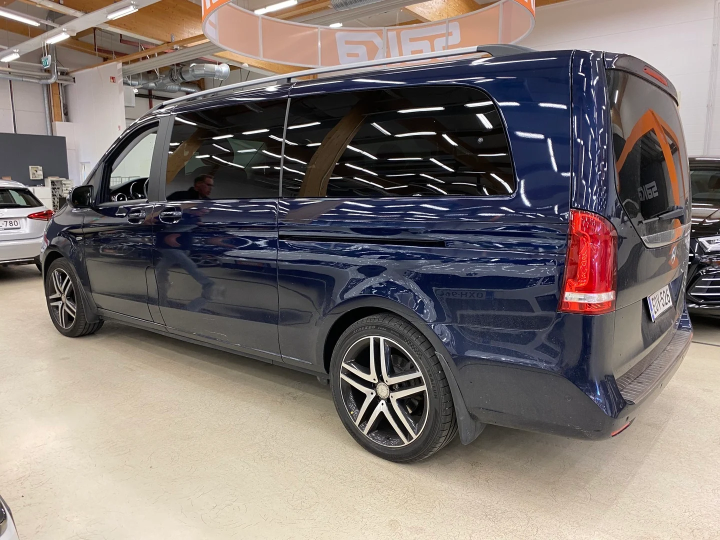 Car Image - 7dbOvq9v4OGVwDZ3Lk0wxo