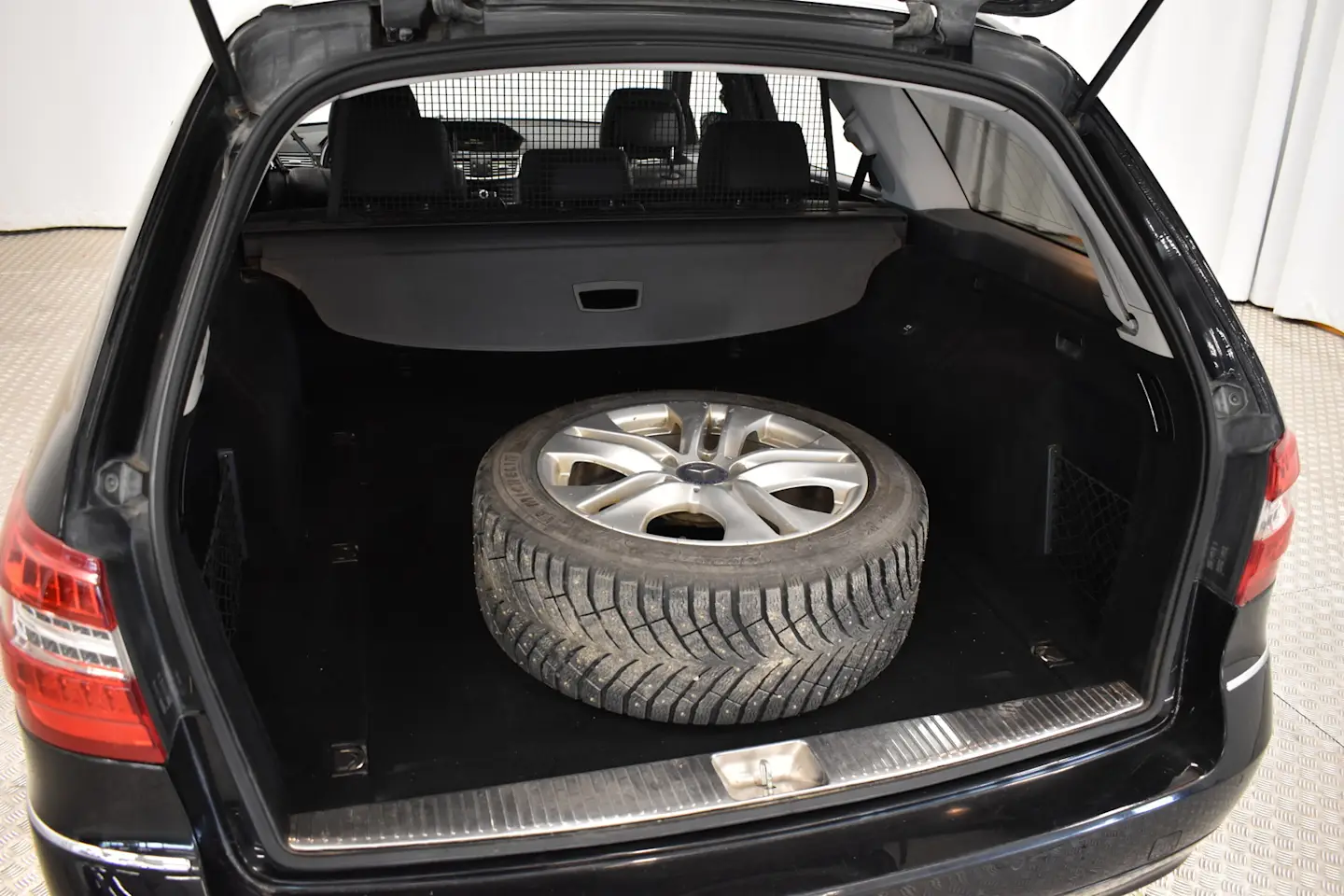 Car Image - 7GsNynn5njjkXayuJrk2b6